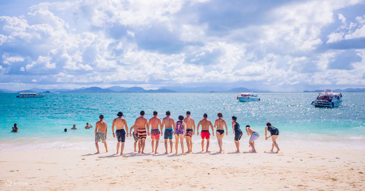Phi Phi Islands Speedboat Day Tour by Yacht Master from Phuket